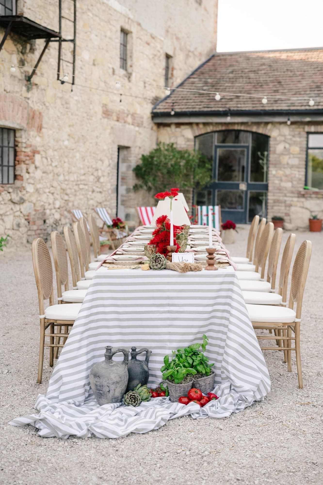 Menyasszony és vőlegény — Nicol Weddings koordinátor